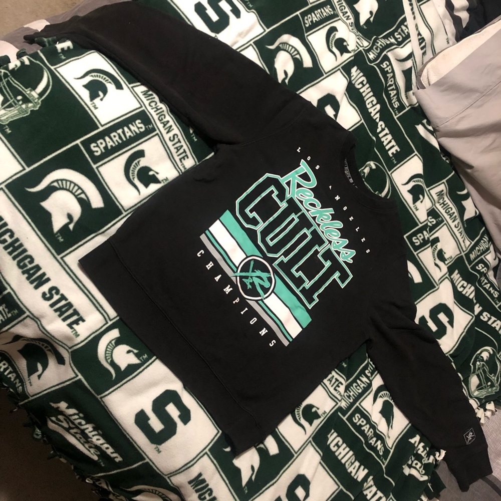Los Angeles Young and Reckless crew neck